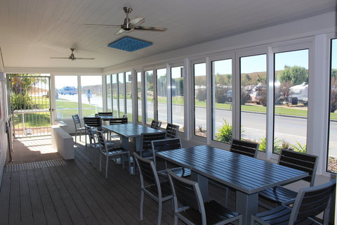 Bill's Bar - Ningaloo Coral Bay - Accommodation Nelson Bay 1