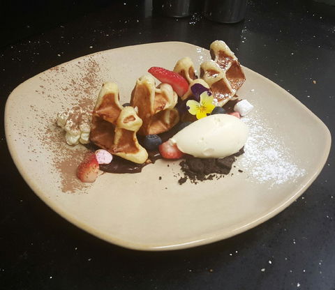 Desserts By Night - Maribyrnong - Nelson Bay Accommodation.com 0
