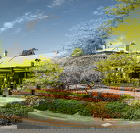 The Stirling Hotel - Accommodation Nelson Bay