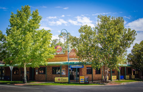 Crown Hotel Wentworth - Accommodation Nelson Bay 1