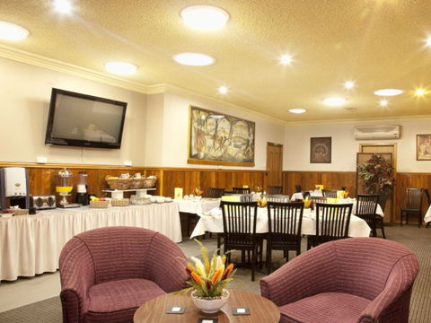 Endeavor Motel Restaurant - Nelson Bay Accommodation.com 0