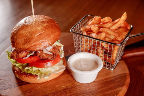 R Bar & Kitchen - Accommodation Nelson Bay 0