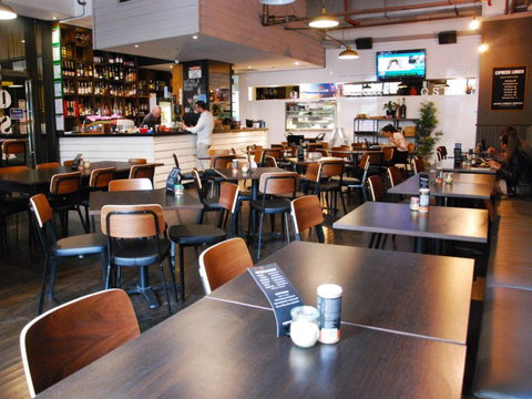 Queen Street Rescue - Accommodation Nelson Bay 0