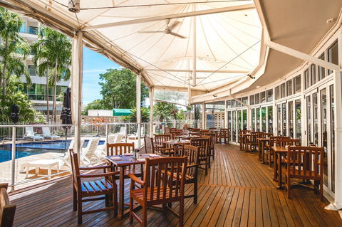 Poolside Restaurant And Bar - Nelson Bay Accommodation.com 0