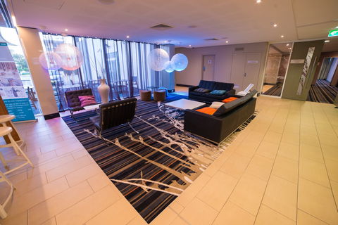 Q Cafe - Accommodation Nelson Bay 2