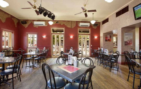 Royal Hotel - Accommodation Nelson Bay 0