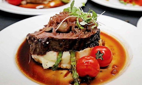 L' Aqua Restaurant - Nelson Bay Accommodation.com 3