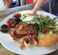 Cafe La Mer - Nelson Bay Accommodation.com