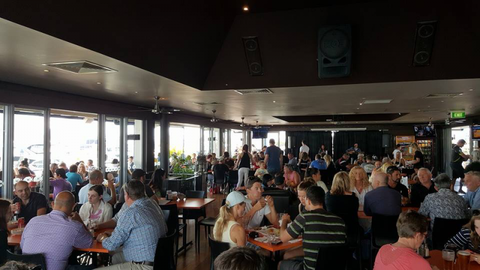 Fisherman's Wharf Tavern - Accommodation Nelson Bay 2
