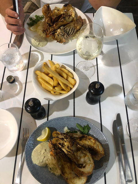 Omeros Bros Seafood Restaurant - Accommodation Nelson Bay 1
