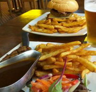 New Royal Hotel - Accommodation Nelson Bay