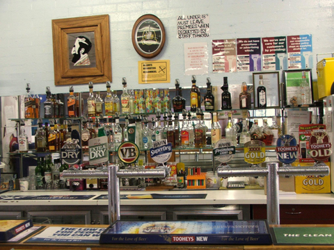 Old Bar Tavern - Accommodation Nelson Bay 2