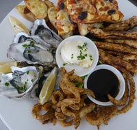 The Railway Tavern - Accommodation Nelson Bay