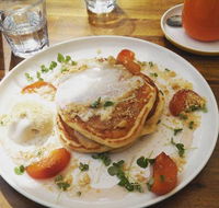 Rosey's - Accommodation Nelson Bay