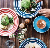 The Early Bird - Accommodation Nelson Bay