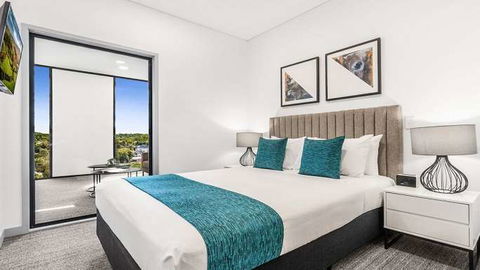Essence Suites Taringa - Accommodation Nelson Bay 4