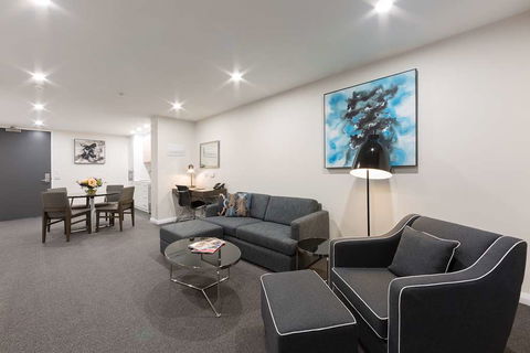 Avenue Hotel Canberra - Accommodation Nelson Bay 5