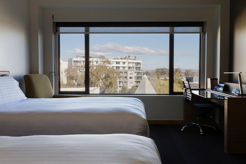 Crowne Plaza Canberra - Accommodation Nelson Bay 4