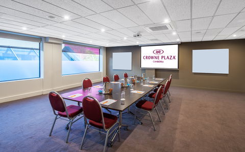 Crowne Plaza Canberra - Accommodation Nelson Bay 8