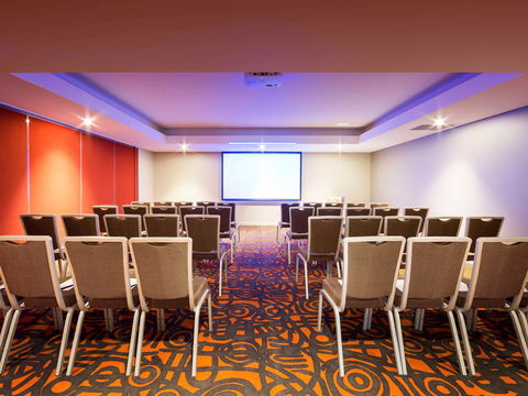 Novotel Canberra - Accommodation Nelson Bay 7