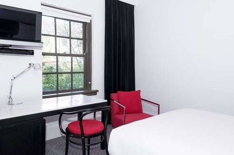 Peppers Gallery Hotel, Canberra - Accommodation Nelson Bay 3