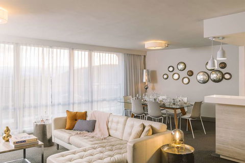 QT Canberra - Accommodation Nelson Bay 15