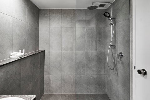 Holiday Inn Sydney Airport - Accommodation Nelson Bay 6