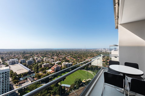 Meriton Suites Chatswood - Accommodation Nelson Bay 3