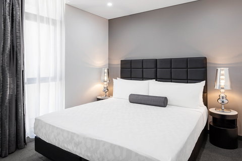 Meriton Suites Chatswood - Accommodation Nelson Bay 11