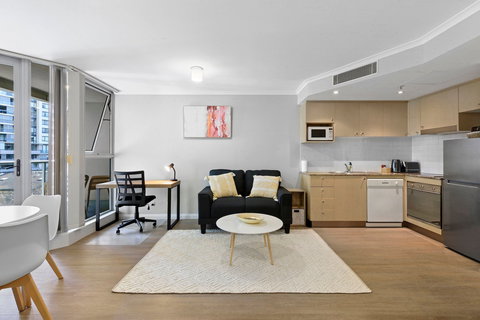 Astra Apartments Chatswood - Accommodation Nelson Bay 7