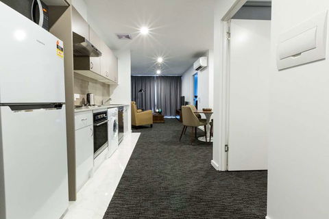 Adelaide Dress Circle Apartments - Accommodation Nelson Bay 5