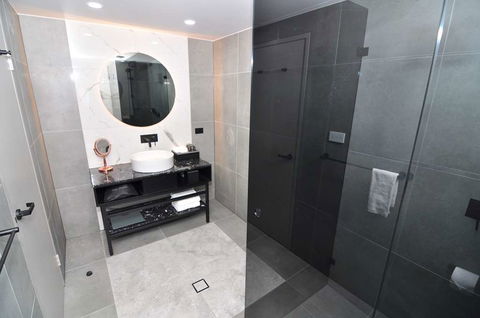 Deco Hotel - Accommodation Nelson Bay 2
