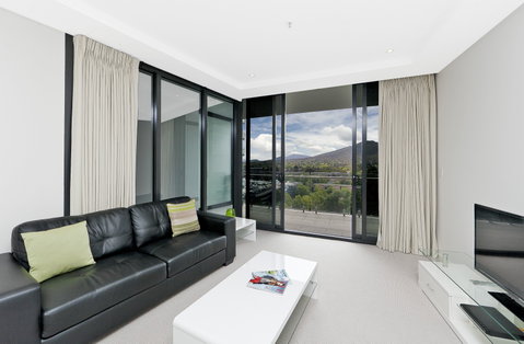 Astra Canberra Manhattan - Accommodation Nelson Bay 6
