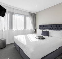 Meriton Suites Kent Street - Accommodation Nelson Bay