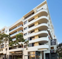 Meriton Suites Waterloo - Accommodation Nelson Bay