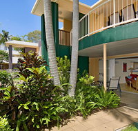 Noosa River Palms Hotel - Nelsons Bay Accommodation