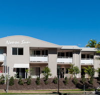 Noosa Sun Motel  Holiday Apartments - Nelsons Bay Accommodation