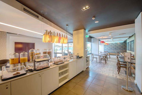 Royal Pacific Hotel - Accommodation Nelson Bay 1