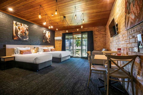 Macquarie Inn - Accommodation Nelson Bay 1