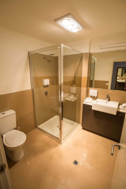 Bairnsdale International - Accommodation Nelson Bay 3