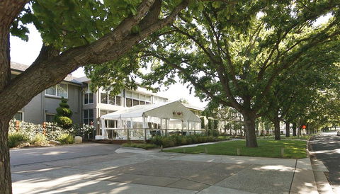 Forrest Hotel & Apartments - Accommodation Nelson Bay 0