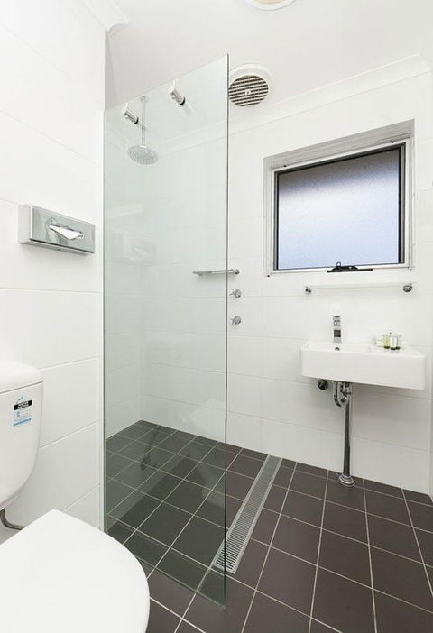 Forrest Hotel & Apartments - Accommodation Nelson Bay 5