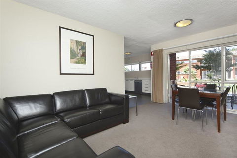 Forrest Hotel & Apartments - Accommodation Nelson Bay 6