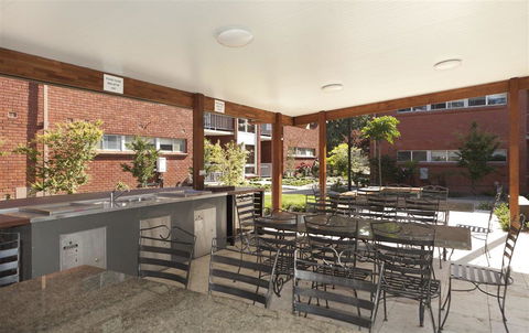 Forrest Hotel & Apartments - Accommodation Nelson Bay 8