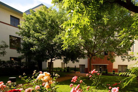 Hyatt Hotel Canberra- A Park Hyatt Hotel - Accommodation Nelson Bay 1