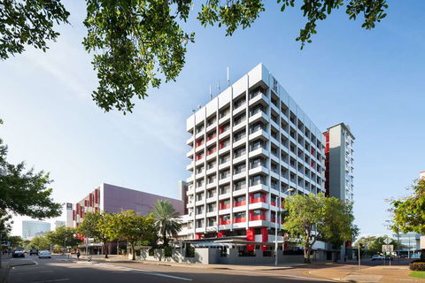 H On Smith Hotel - Accommodation Nelson Bay 1