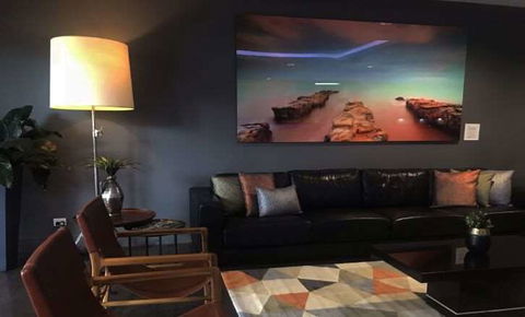 H On Smith Hotel - Accommodation Nelson Bay 2