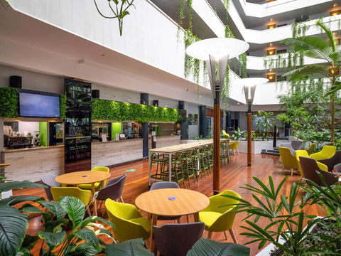 Novotel Darwin Atrium - Accommodation Nelson Bay 3