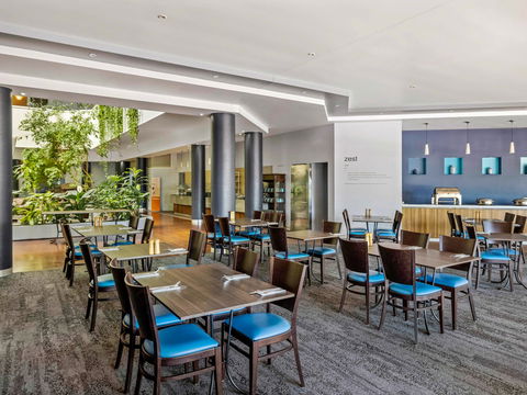 Novotel Darwin Atrium - Accommodation Nelson Bay 11