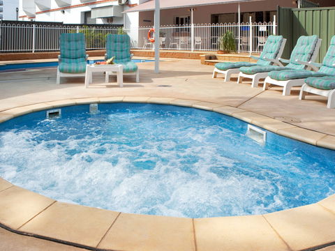 Novotel Darwin Atrium - Accommodation Nelson Bay 9
